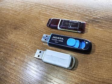 ssd 2tb: Флешки. По 200 сом каждая. Все живие, все отформатированные. Каждая — 1