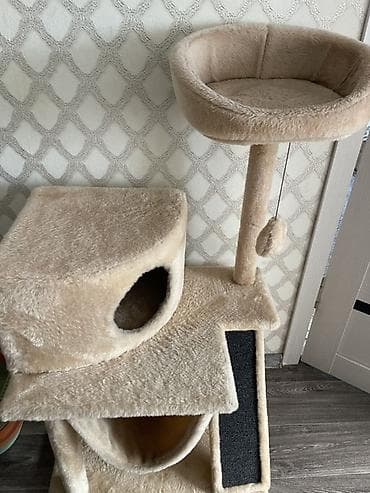 Домик-лазалка для кошек, бежевый плюш - Многоуровневая конструкция