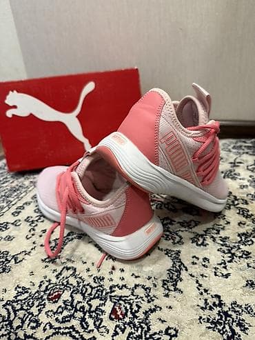 Домашние тапочки: Кроссовки Puma женские Оригинал - Размер: EU 36 (UK 3.5 / US W 6 / — 2