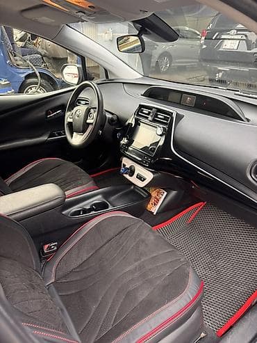 приус 2018: Toyota Prius: 2018 г., Гибрид, Лифтбек — 5