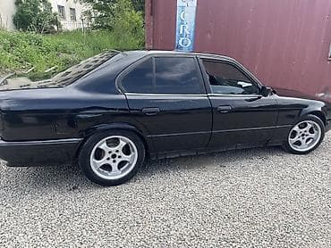 byd plus: BMW 5 series: 1992 г., 2.5 л, Механика, Седан — 2
