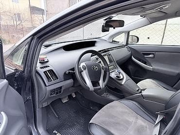 Toyota: Toyota Prius: 2011 г., 1.8 л, Автомат, Гибрид, Лифтбек — 6