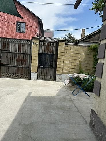 пол дома рабочий городок: Продаем одноэтажный полдома с просторным закрытым двором, район — 4