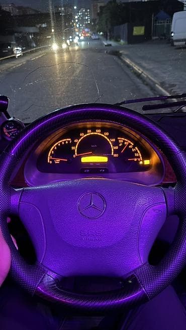 женские вещи размер 52 или 54: Mercedes‑Benz Sprinter, длинная база, высокий потолок, белый фургон — 7