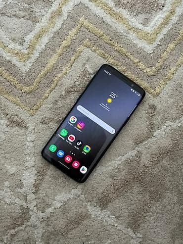 Смартфон Samsung Galaxy S9 (SM-G960) - Экран 5.8", Super AMOLED — 2