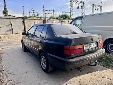 каропка рф 1: Volkswagen Vento: 1993 г., 1.8 л, Механика, Бензин, Седан — 3