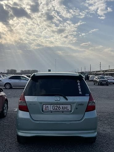 фит сатып алам: Honda Fit: 2002 г., 1.3 л, Автомат, Бензин, Хэтчбэк — 2