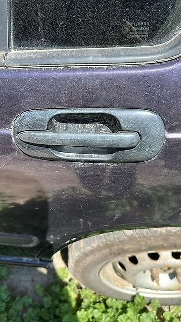 Задняя левая дверная ручка Дверная ручка Honda
