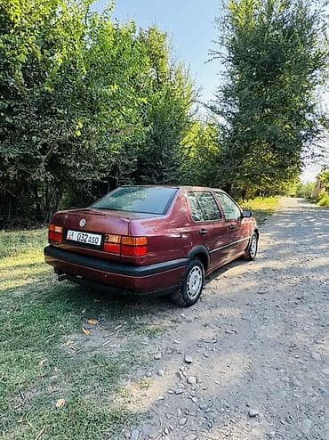 Продажа авто: Volkswagen Vento: 1993 г., 1.8 л, Механика, Бензин, Седан — 3