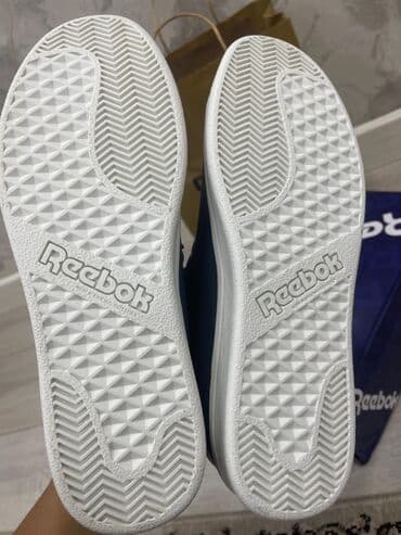 Мокасины и лоферы: Кеды Reebok, низкие, повседневные. - Цвет: темно‑серый верх, белая — 6