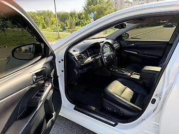 Toyota Camry: 2015 г., 3.5 л, Автомат, Бензин, Седан — 8
