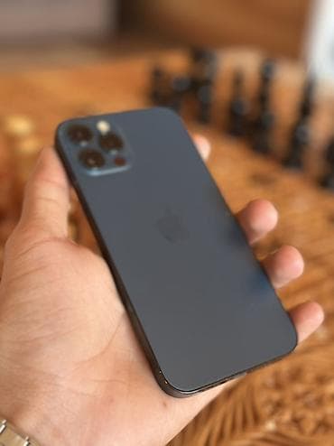 IPhone 12 Pro, Pacific Blue