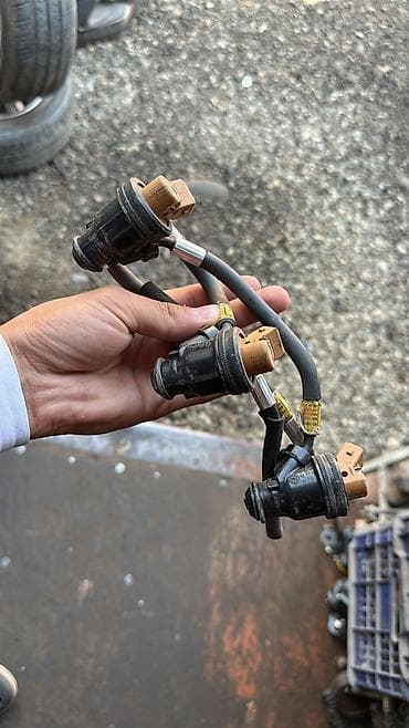 Автозапчасти: Киа морнинг Топливная форсунок (жгут с 4 форсунками и разъёмами) - — 1