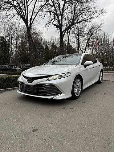 Toyota Camry: 2018 г., 2.5 л, Автомат, Бензин, Седан