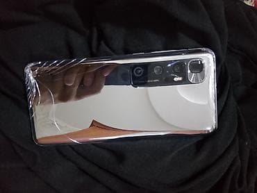 xiaomi 12 ultra: Это смартфон Xiaomi Mi 10 Ultra, выделяющийся зеркальной задней — 1