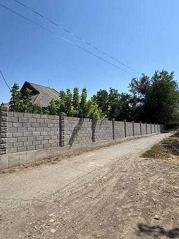 фучика 18 а: Продается дом в г.Шопоков по ул.Космонавтов. Дом саманный,3 жилые — 2