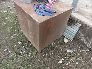 контейнер без места: Металлический ящик/контейнер из толстого листового железа. ТОЛЩИНА — 2