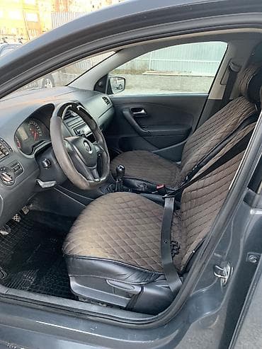 Унаа сатуу: Volkswagen Polo: 2016 г., 1.6 л, Кол менен иштөөчү, Бензин, Седан — 6