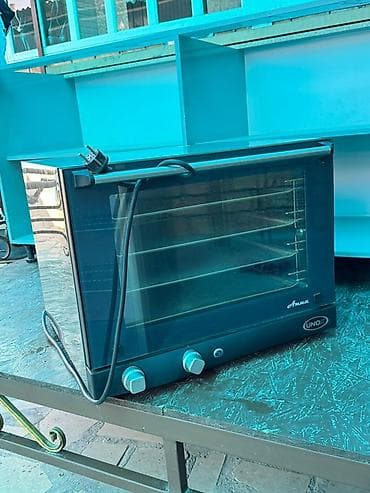 диспенсер для стаканов: Печь конвекционная UNOX Anna - Компактная электрическая конвекционная — 4