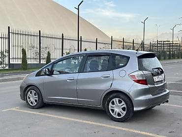 subaro legacy: Honda Fit: 2009 г., 1.5 л, Автомат, Бензин, Хэтчбэк — 5