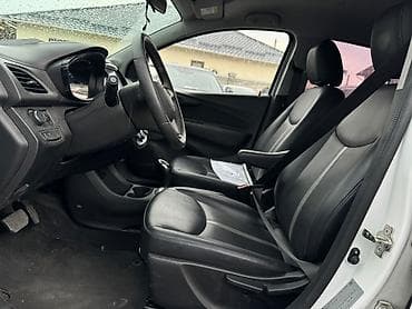 8: Chevrolet Spark: 2020 г., 1 л, Автомат, Бензин, Седан — 4