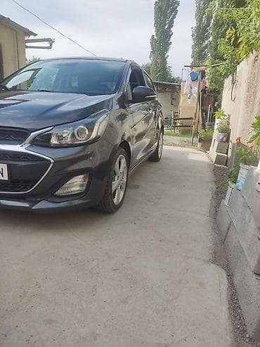 Продажа авто: Chevrolet Spark: 2018 г., 1 л, Вариатор, Бензин, Хэтчбэк — 4