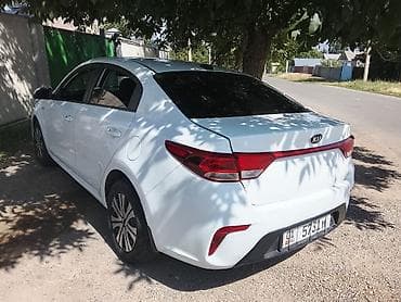 Унаа сатуу: Kia Rio: 2019 г., 1.4 л, Кол менен иштөөчү, Бензин, Седан — 4