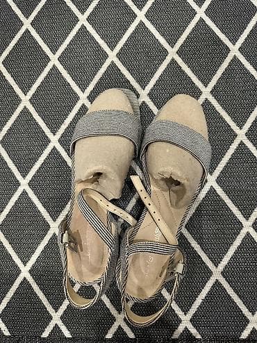 бекер берилет: Отдам за символическую плату женские сандалии Clarks размер 37 на — 2