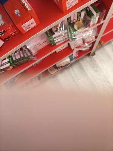 Лампочки: Лампочки и осветительная фурнитура для дома и офиса. Ассортимент: - — 1