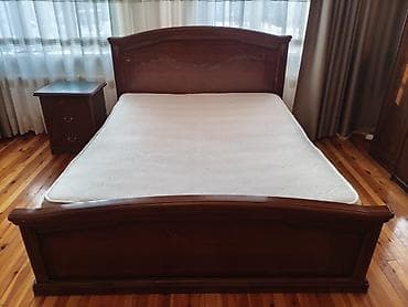 деревянный сундук: Спальный гарнитур, Б/у, Двуспальная кровать, Комод, Тумба, Дерево — 3