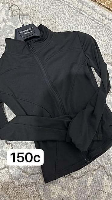 soft shell: Набор одежды: 1) Джинсовые шорты с потертостями и рваными вставками - — 2