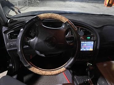 hundai: Hyundai Elantra: 2002 г., 2 л, Автомат, Седан — 3