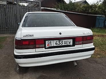 Транспорт: Mazda 626: 1989 г., 2 л, Механика, Газ, Седан — 6
