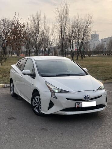 продаю авто с последующим выкупом: Toyota Prius: 2016 г., 1.8 л, Вариатор, Гибрид, Хэтчбэк — 1