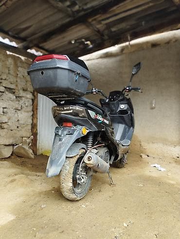 мотоцикл с люлькой: Тип скутера 180 куб. см, Бензин, Б/у — 1