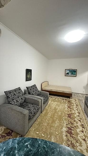 Сдается 106 серия одно комнатная (сделана как двух) квартира центра