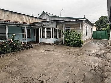 каретный двор: Дом с хозпостройками и большим двором - Отдельно стоящий одноэтажный — 4