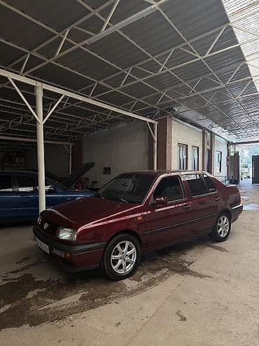 продаю эксковаторы: Volkswagen Vento: 1994 г., 1.8 л, Механика, Бензин, Седан — 3