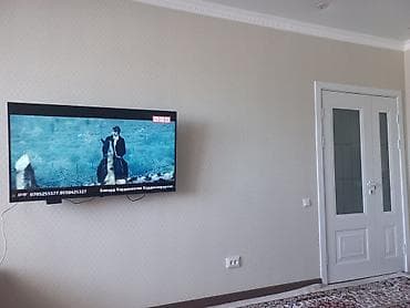 Светлая гостиная/зал с современным ремонтом - Просторная комната