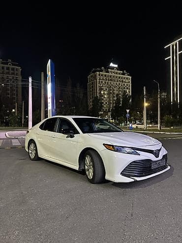 corolla 2016: Toyota Camry: 2018 г., 2.5 л, Автомат, Бензин, Седан — 2
