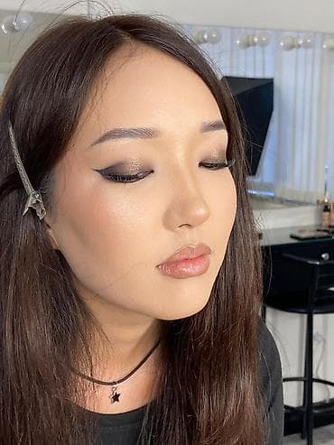 грим: Визажист. До 1 года опыта. Аренда места — 10