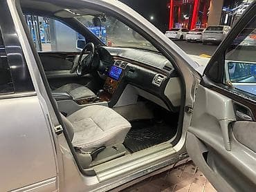 honda e: Mercedes-Benz E-Class: 1995 г., 2.2 л, Механика, Бензин, Седан — 8