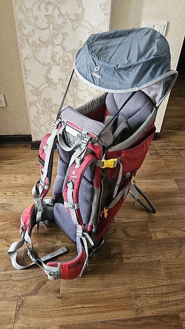 походные сумки: В хорошем состоянии. Рюкзак-переноска для ребёнка Deuter — 1