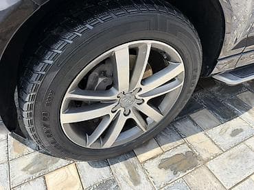 каленное стекло: Audi Q7: 2010 г., 3.6 л, Автомат, Бензин, Кроссовер — 10