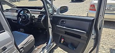 Продажа авто: Honda Stepwgn: 2005 г., 0.2 л, Автомат, Бензин, Минивэн — 5