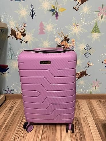samsung 65: Чемодан, Новый, Материал: Пластик, Маленький (до 40 л) — 1