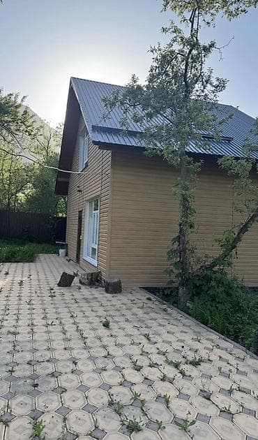 брус дома: Продаётся двухэтажный загородный дом с мансардой. Село Арашан ДТ — 8