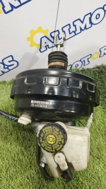 Mercedes-Benz W212 E350 v-3.5 2010 год, тормозной вакуум с цилиндром