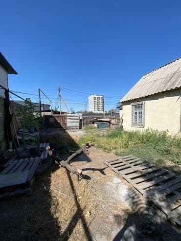 продаю пол дом район рабочий городок: Үйдүн жарымы, 55 кв. м, 4 бөлмө, Менчик ээси — 4