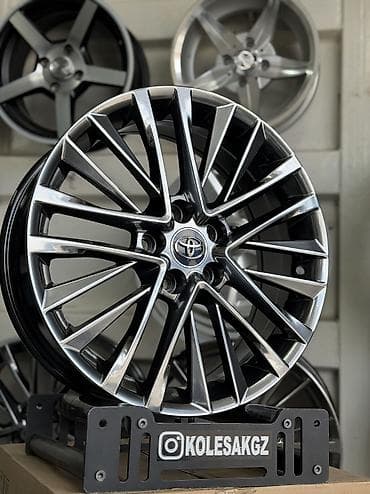 Литые Диски R 18 Toyota, Комплект, отверстий - 5, Новый